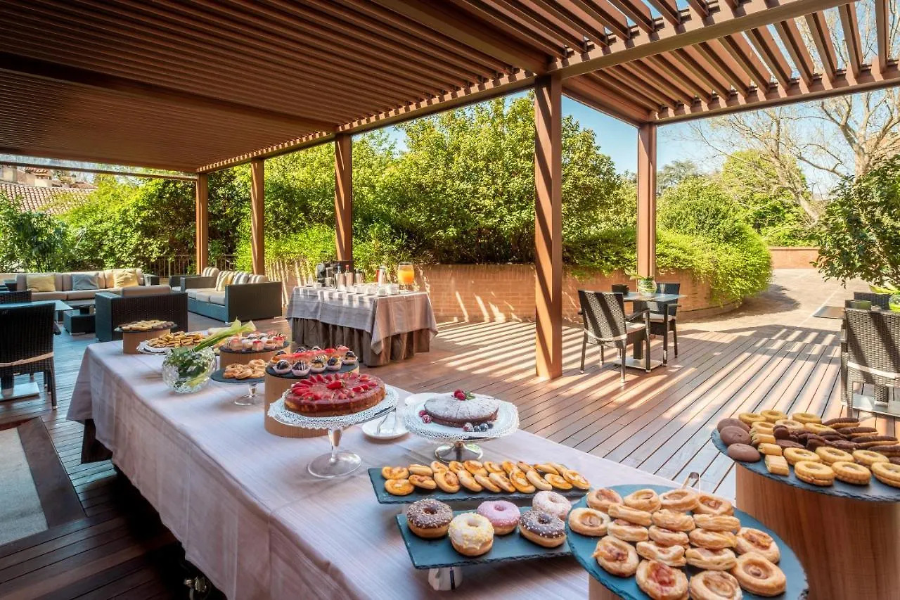Savhotel Aemilia Bologna 4*,