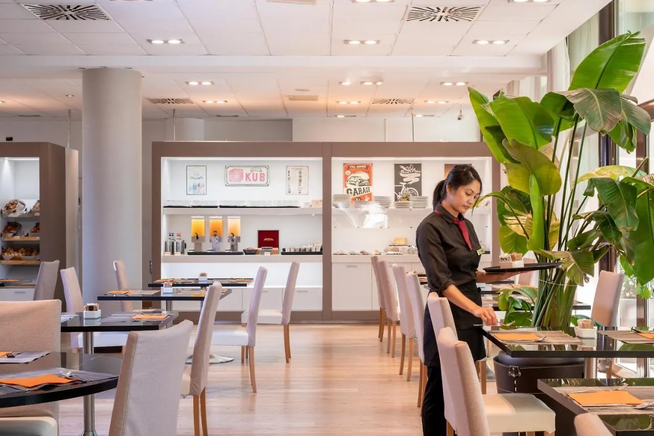 **** Hotel Savhotel Aemilia Bologna Italy