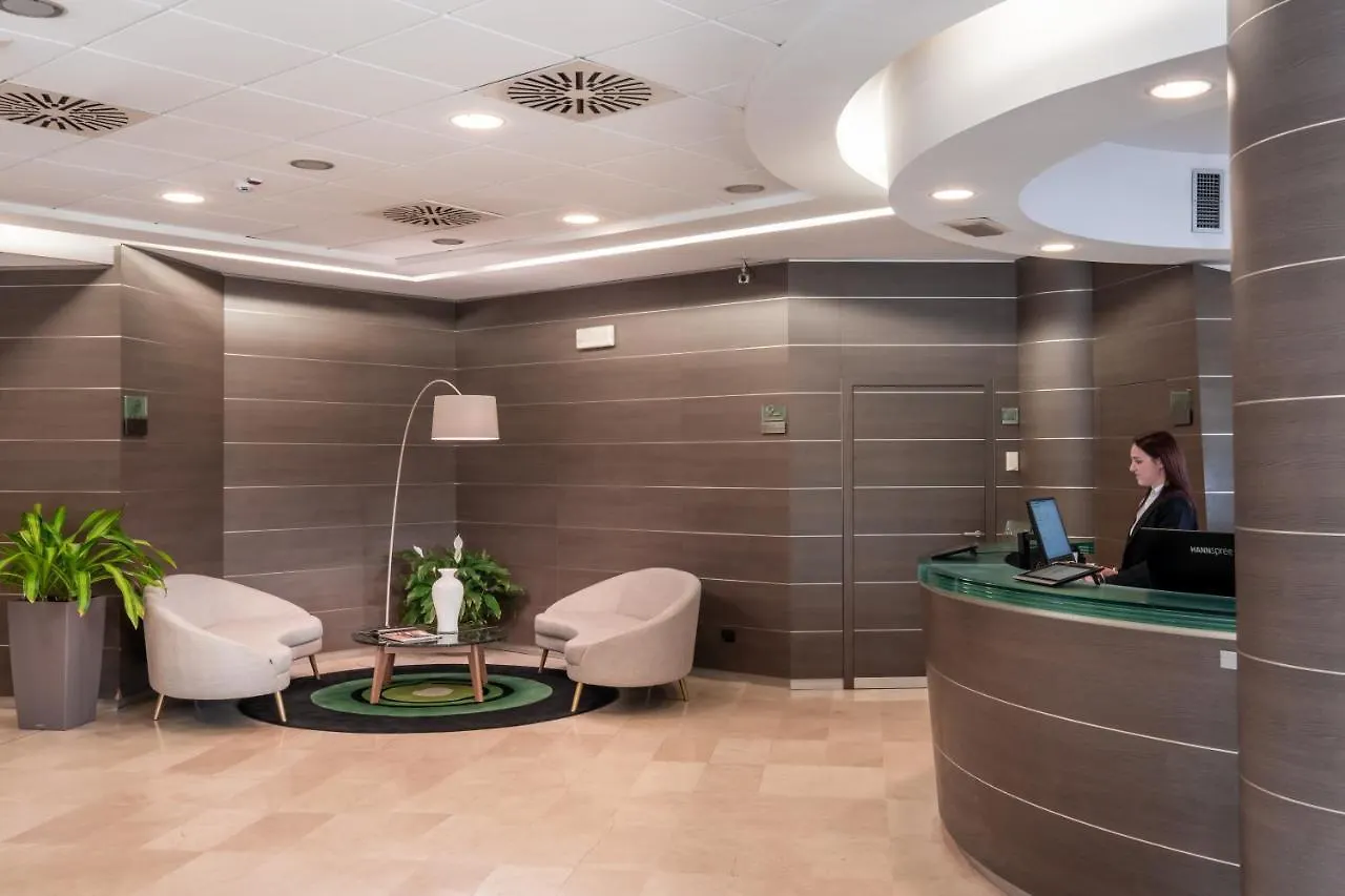 Savhotel Aemilia Bologna 4*,